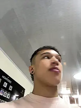 Dominik Souza online show from May 19, 2026, 8:04 pm