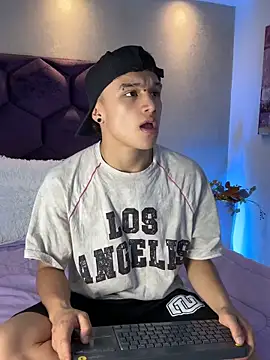 Dominik Souza online show from May 27, 2026, 2:58 pm