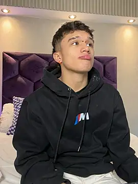 Dominik Souza online show from June 23, 2026, 8:07 pm