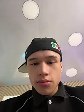 Dominik Souza online show from July 12, 2026, 8:11 pm