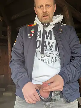 FrankdieSchwuchtel online show from March 29, 2026, 2:39 pm