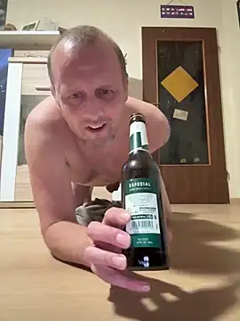 Snapshot of FrankdieSchwuchtel chatting on May 25, 2026, 10:27 pm FrankdieSchwuchtel online show from May 25, 2026, 10:27 pm