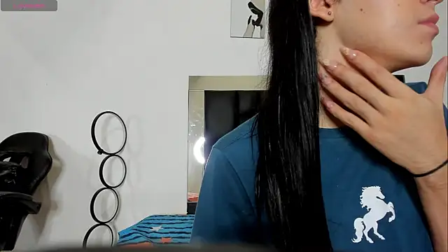 Snapshot of Isabella_Moon9 chatting on July 27, 2026, 11:28 am Isabella Moon9 online show from July 27, 2026, 11:28 am