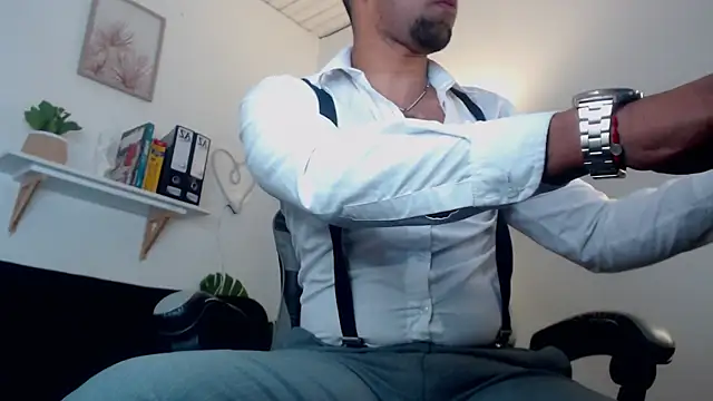 Snapshot of Paolo_Blaze chatting on June 8, 2026, 2:39 pm Paolo Blaze online show from June 8, 2026, 2:39 pm