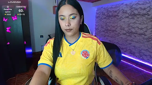 Snapshot of Camila_IRoose chatting on July 7, 2026, 8:13 pm Camila IRoose online show from July 7, 2026, 8:13 pm