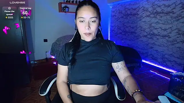 Snapshot of Camila_IRoose chatting on July 12, 2026, 11:51 pm Camila IRoose online show from July 12, 2026, 11:51 pm