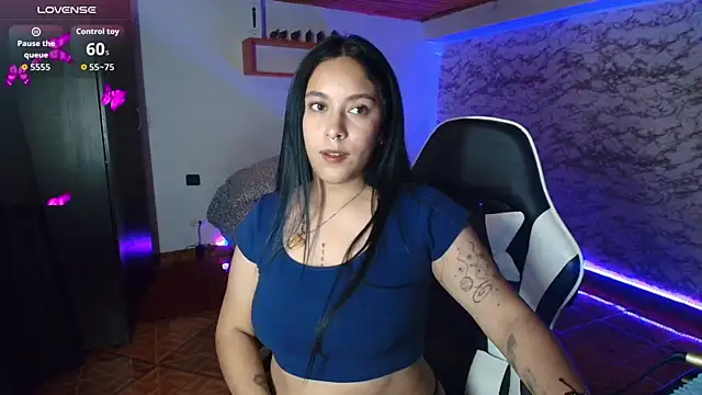 Snapshot of Camila_IRoose chatting on July 14, 2026, 10:04 pm Camila IRoose online show from July 14, 2026, 10:04 pm
