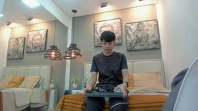 Raphael Nyon online show from March 6, 2026, 3:47 am