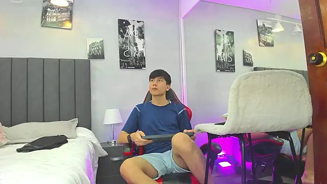 Raphael Nyon online show from March 13, 2026, 3:46 am