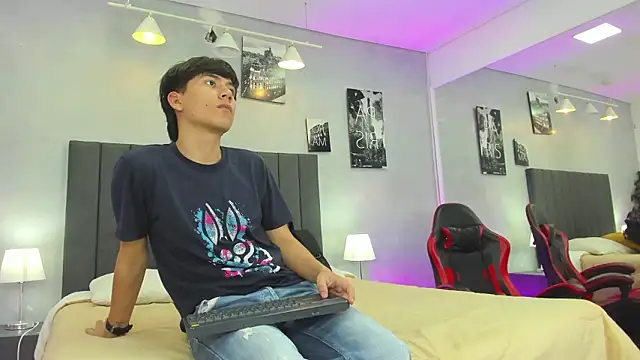 Raphael Nyon online show from March 15, 2026, 3:12 am