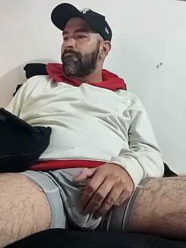 hairyandbigmann online show from February 3, 2026, 11:48 am