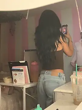 ellianajean online show from March 10, 2026, 4:28 am