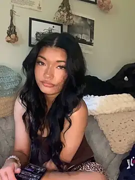 ellianajean online show from March 14, 2026, 8:47 pm