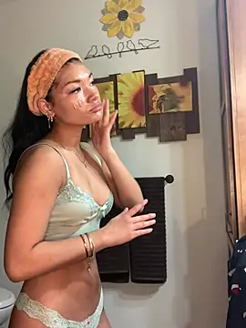 ellianajean online show from March 24, 2026, 2:11 pm