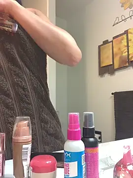 ellianajean online show from March 27, 2026, 5:56 pm