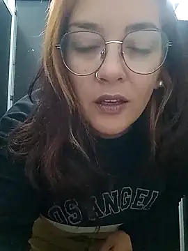 kuramaqueen online show from June 1, 2026, 5:36 pm