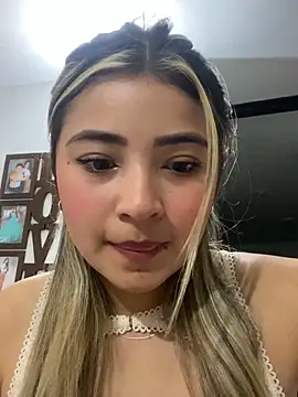 sweetlove- online show from May 7, 2026, 7:25 am