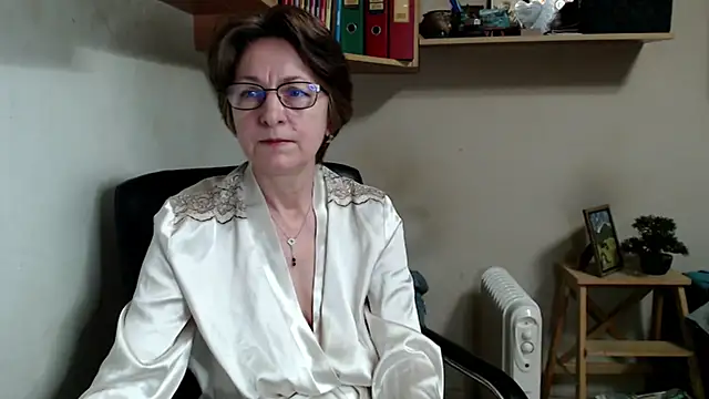 katemodel online show from February 16, 2026, 7:26 am