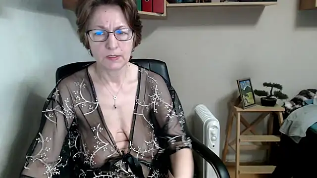 katemodel online show from March 10, 2026, 7:24 am