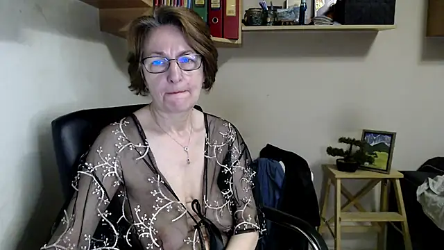 Snapshot of katemodel chatting on June 9, 2026, 6:36 am katemodel online show from June 9, 2026, 6:36 am