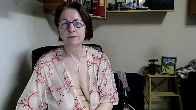 katemodel online show from June 28, 2026, 4:29 am