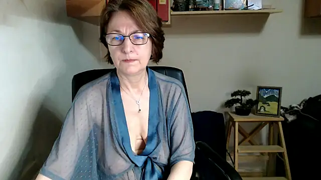 katemodel online show from July 8, 2026, 5:23 am