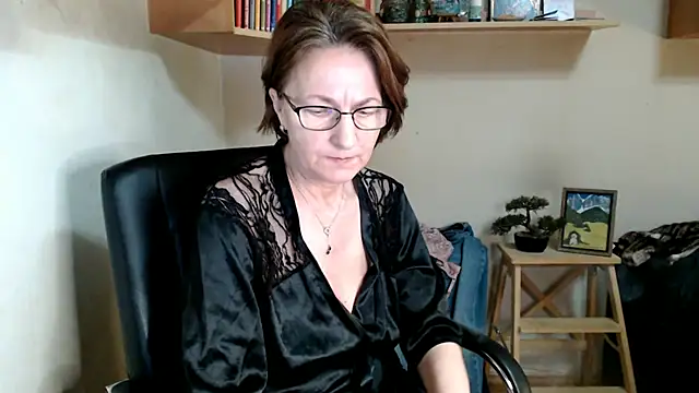 katemodel online show from July 9, 2026, 10:47 pm