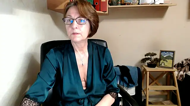 katemodel online show from July 18, 2026, 5:11 am