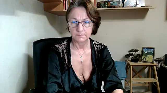 katemodel online show from July 21, 2026, 6:27 am