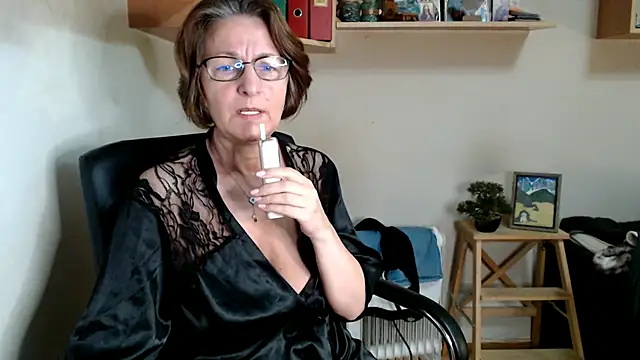 katemodel online show from July 29, 2026, 6:33 am