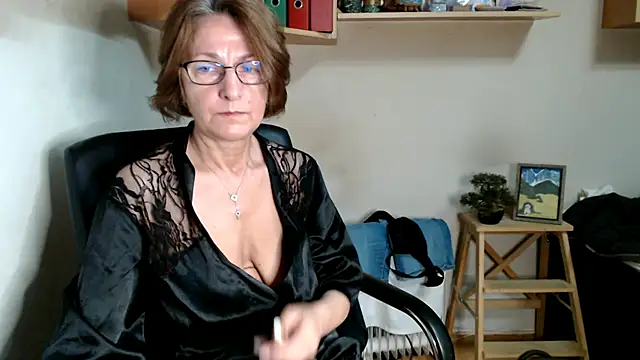 katemodel online show from August 1, 2026, 5:40 am