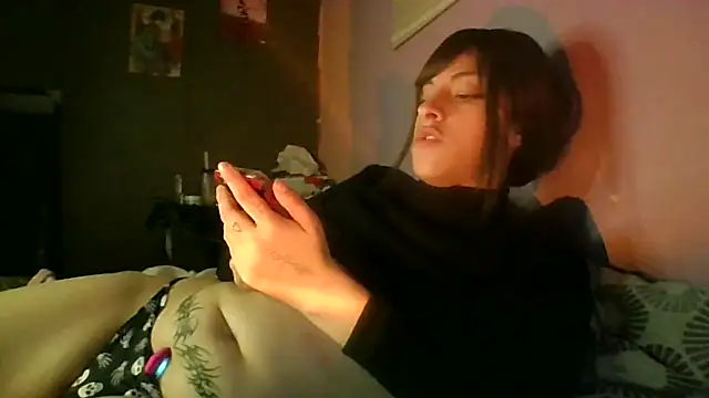 mimi miauu online show from June 18, 2026, 2:56 am