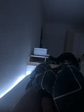 Snapshot of BIGDICK111000 chatting on February 23, 2026, 11:24 pm BIGDICK111000 online show from February 23, 2026, 11:24 pm