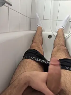 Snapshot of BIGDICK111000 chatting on April 3, 2026, 1:09 pm BIGDICK111000 online show from April 3, 2026, 1:09 pm