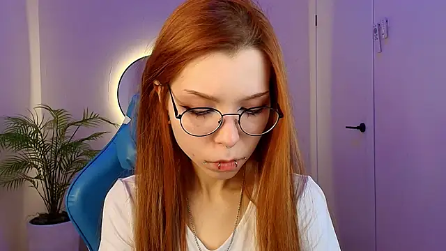 PinkAn8el online show from March 12, 2026, 3:23 am