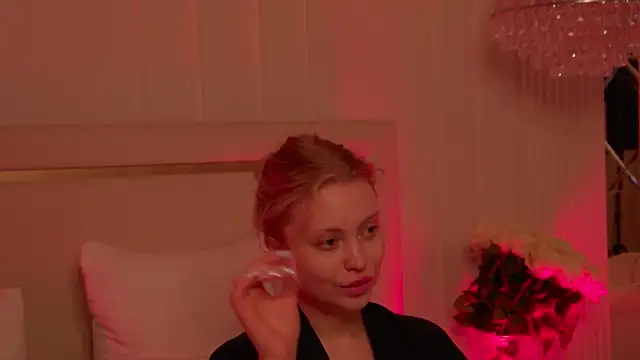 MollyHilton online show from April 30, 2026, 9:41 pm