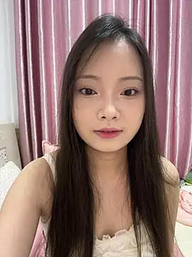 BIGBABYYEYE online show from June 26, 2026, 1:04 pm