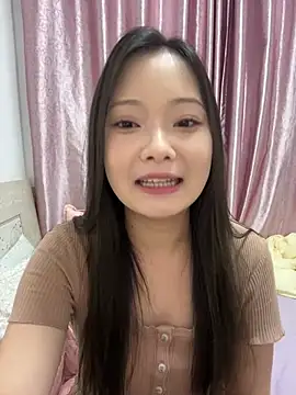 BIGBABYYEYE online show from July 11, 2026, 1:25 pm