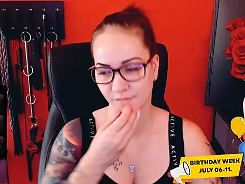 Snapshot of _MissJaneWarren_ chatting on June 26, 2026, 7:13 am MissJaneWarren online show from June 26, 2026, 7:13 am