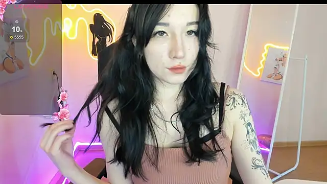 Snapshot of AliceeinWonderlanddd chatting on March 19, 2026, 2:59 am AliceeinWonderlanddd online show from March 19, 2026, 2:59 am