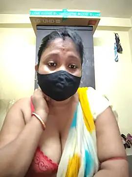 Snapshot of Curvy_Trisha chatting on June 11, 2026, 5:05 am Curvy Trisha online show from June 11, 2026, 5:05 am