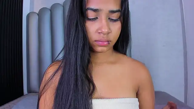 Snapshot of Shirleytaylor- chatting on May 14, 2026, 11:39 am Shirleytaylor- online show from May 14, 2026, 11:39 am