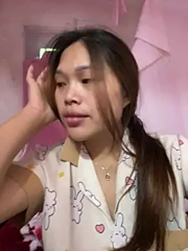 Snapshot of Emxinhka1 chatting on May 14, 2026, 12:06 am Emxinhka1 online show from May 14, 2026, 12:06 am