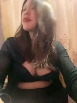 Snapshot of Emxinhka1 chatting on June 9, 2026, 4:18 pm Emxinhka1 online show from June 9, 2026, 4:18 pm