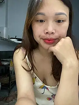 Snapshot of Emxinhka1 chatting on July 13, 2026, 10:23 pm Emxinhka1 online show from July 13, 2026, 10:23 pm