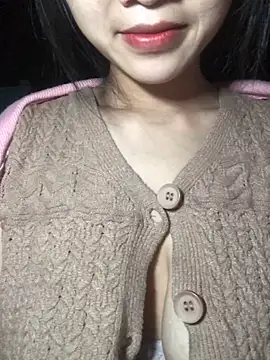 uyensexy online show from February 6, 2026, 3:15 pm