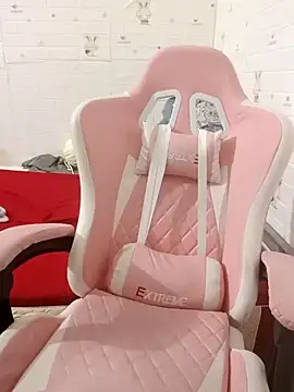 Moe-moex online show from March 6, 2026, 3:19 pm