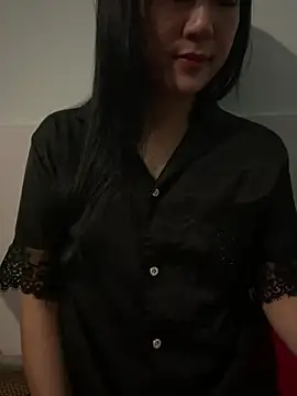 hotgirl-sexy online show from May 10, 2026, 11:04 am
