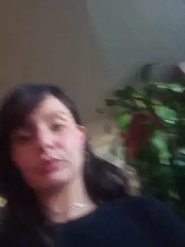 Snapshot of RoxanneRiddle69 chatting on June 17, 2026, 10:43 pm RoxanneRiddle69 online show from June 17, 2026, 10:43 pm