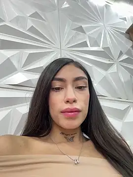Snapshot of Bonny_Eva chatting on June 4, 2026, 4:57 pm Bonny Eva online show from June 4, 2026, 4:57 pm